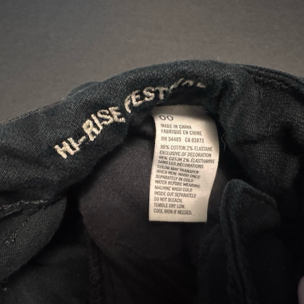 American Eagle Hi-Rise Festival Black Distressed Shorts - Picture 5 of 7